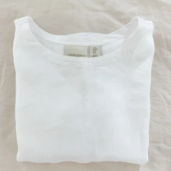 100% Linen Top with Side Buttons - Picture 1 of 6